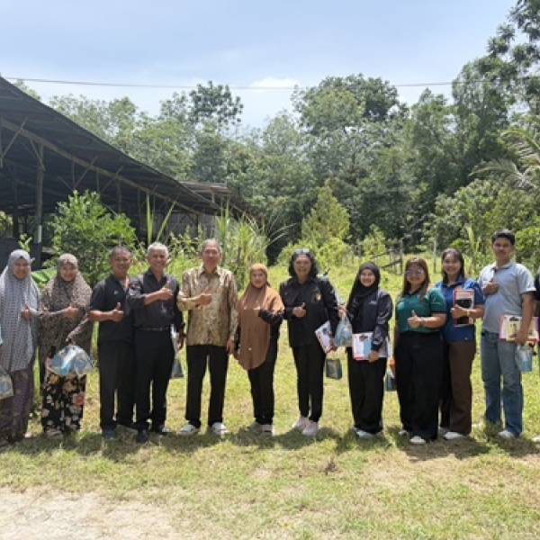 สำนักงานปศุสัตว์จังหวัดนราธิวาส ให้การต้อนรับคณะกรรมการคัดเลือกผลงานดีเด่น สำนักงานปศุสัตว์เขต 9 ลงพื้นที่คัดเลือกศูนย์เครือข่ายศูนย์เรียนรู้การเพิ่มประสิทธิภาพการผลิตสินค้าเกษตร (ด้านปศุสัตว์) และคัดเลือกเกษตรกรปราดเปรื่อง (Smart Farmer) ดีเด่นระดับเขต 9