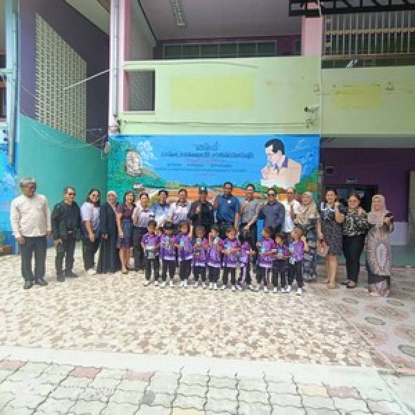 ปศุสัตว์อำเภอแม่ลานตรวจติดตามโครงการอาหารเสริม(นม) โรงเรียนประจำปีการศึกษา 2569   