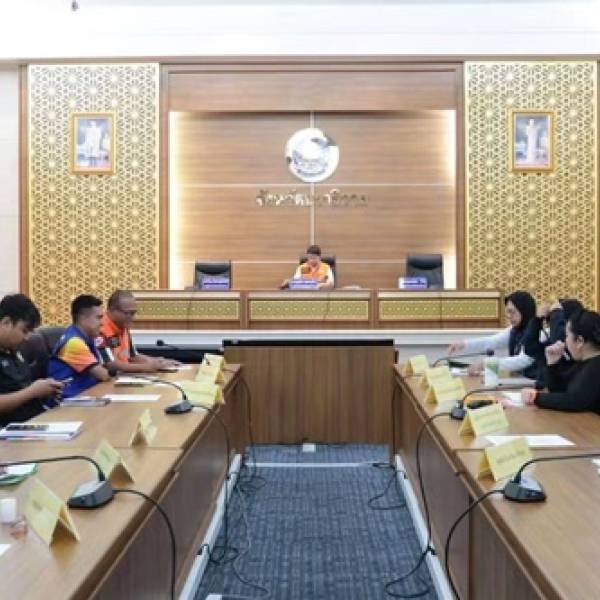   สำนักงานปศุสัตว์จังหวัดนราธิวาสร่วมประชุมกองบัญชาการป้องกันและบรรเทาสาธารณภัยแห่งชาติ (บกปภ.ช.) เพื่อติดตามสถานการณ์และการให้ความช่วยเหลือผู้ประสบอุทกภัย ผ่านระบบการประชุมออนไลน์