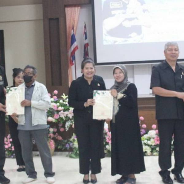 ปศุสัตว์จังหวัดสงขลา ร่วมพิธีมอบโฉนดเพื่อการเกษตร ขับเคลื่อนนโยบายการแก้ไขปัญหาที่ดินทำกิน