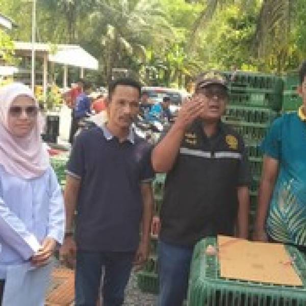 มอบไก่ไข่พระราชทาน จากศูนย์ผลิตพันธุ์สัตว์และส่งเสริมพันธุ์สัตว์พระราชทานปากพนัง อันเนื่องมาจากพระราชดำริ