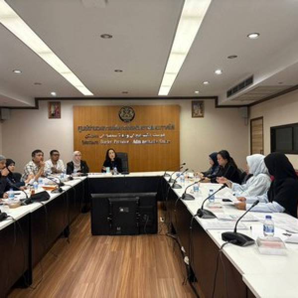 ร่วมประชุมคณะกรรมการตรวจรับพัสดุ สำหรับซื้อวัสดุ กิจกรรมสนับสนุนการส่งเสริมอาชีพพื้นที่หมู่บ้านปลอดพืชกระท่อม